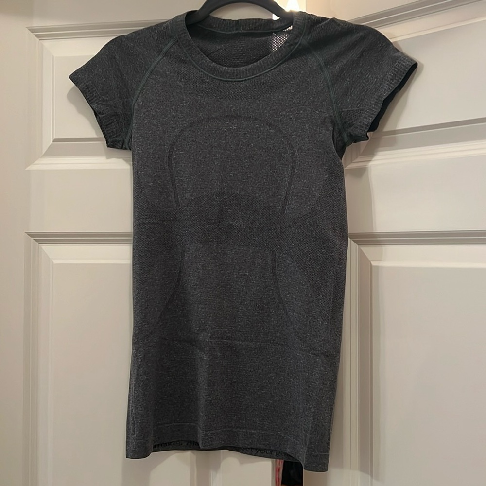 Lululemon Short Sleeve Swiftly Tech
